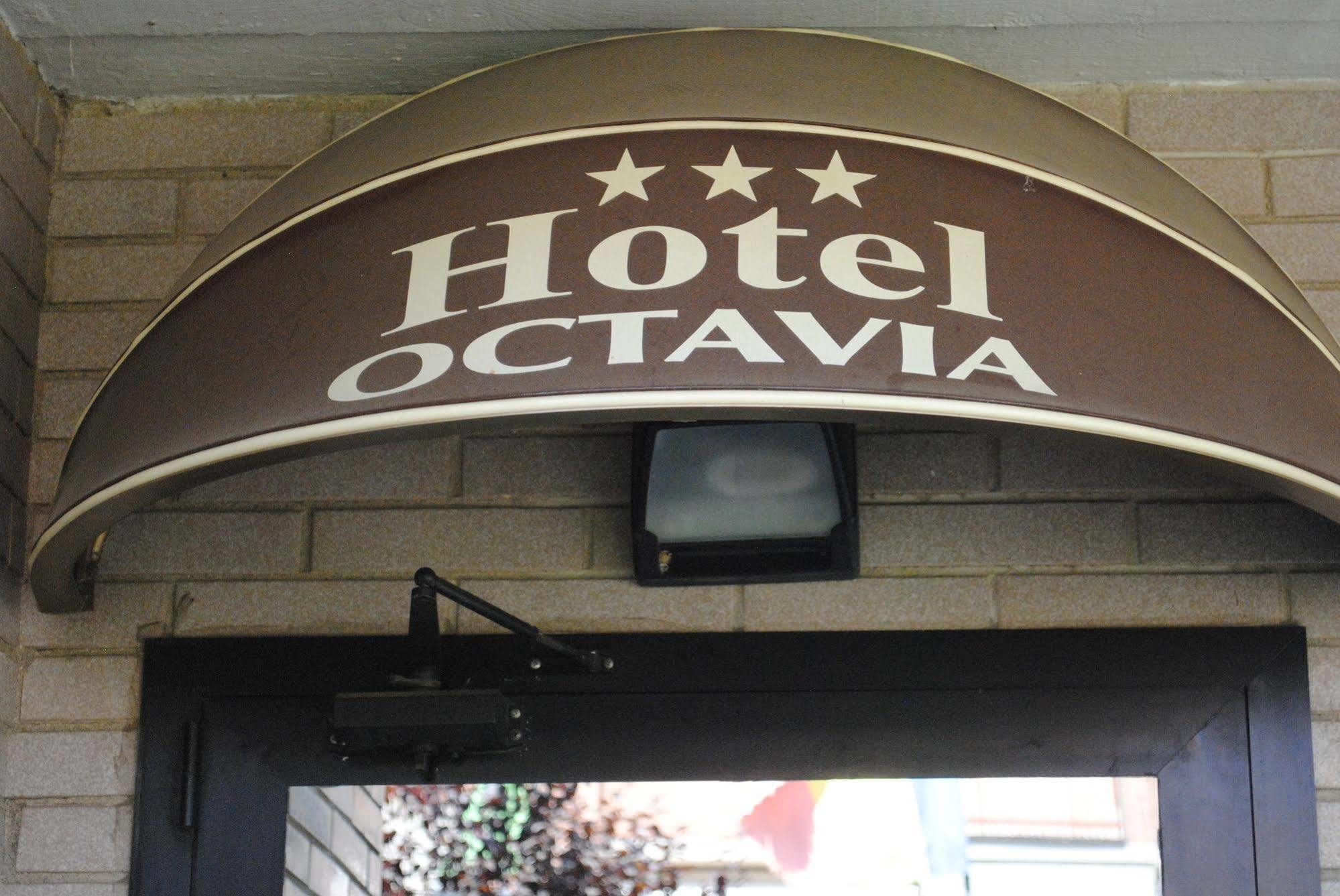 Hotel Octavia ローマ エクステリア 写真